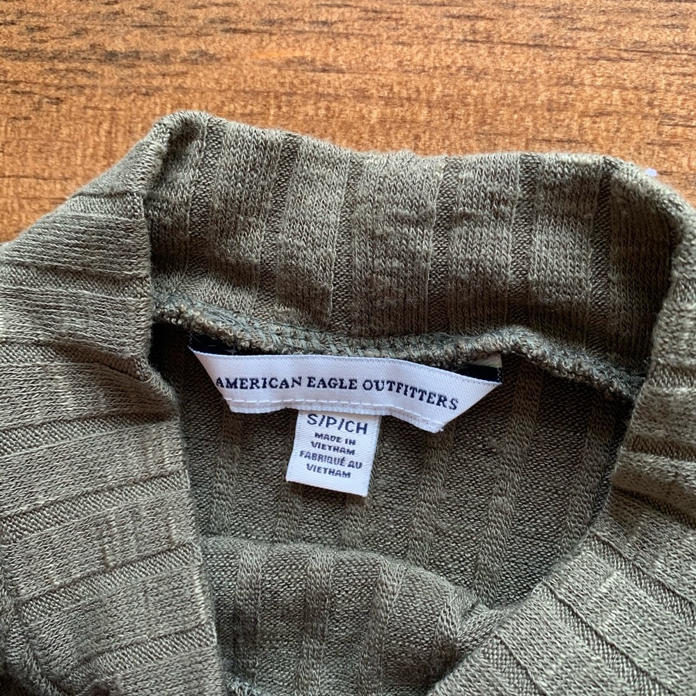 American eagle tops - Picture 2 of 4